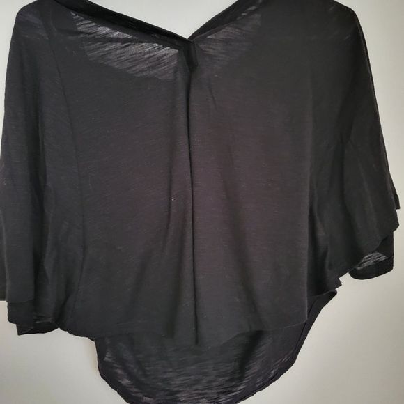 Weavers Black Drapey Crop Top with Hood in Size Extra Small - Picture 4 of 4
